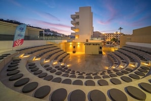 Façade de l’hébergement - soirée/nuit
