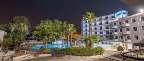 Front of property - evening/night - Narcissos Waterpark Resort (Paralimni)