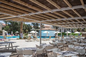 Lunch and dinner served - Narcissos Waterpark Resort (Paralimni)