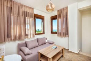 Superior Villa, 3 Bedrooms | Living room