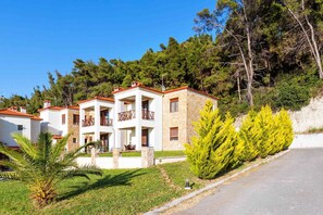 Front of property - Sunset Villas (Kassandra)