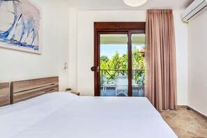 Vila superior, 3 quartos | Roupas de cama premium, ferros/tábuas de passar roupa, berços grátis