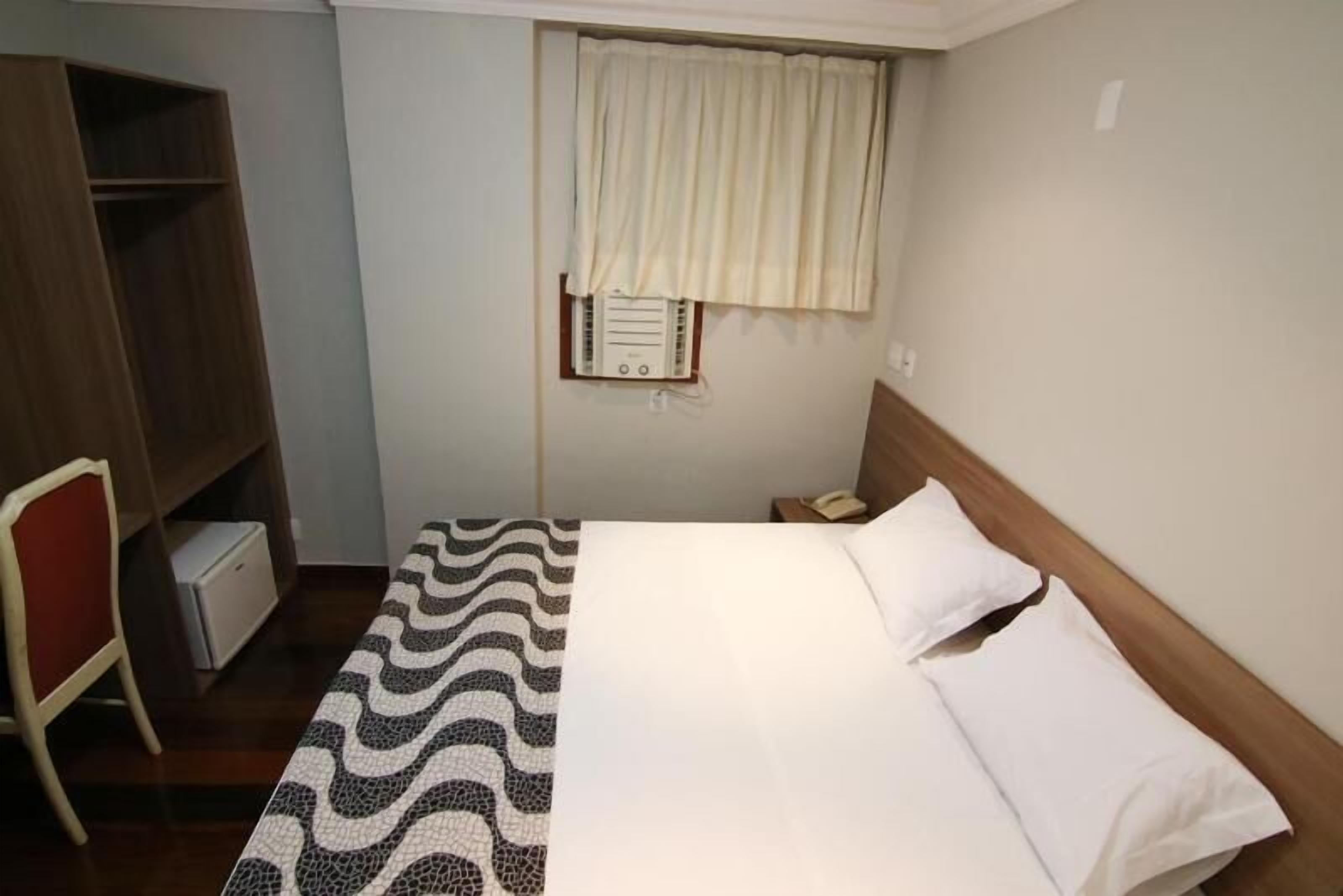 Minibar, in-room safe, desk, laptop workspace