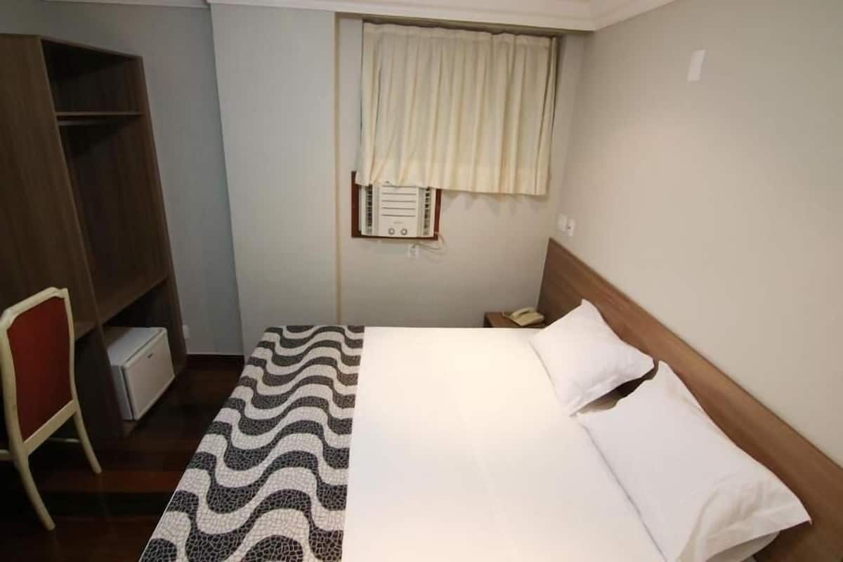 Minibar, in-room safe, desk, laptop workspace