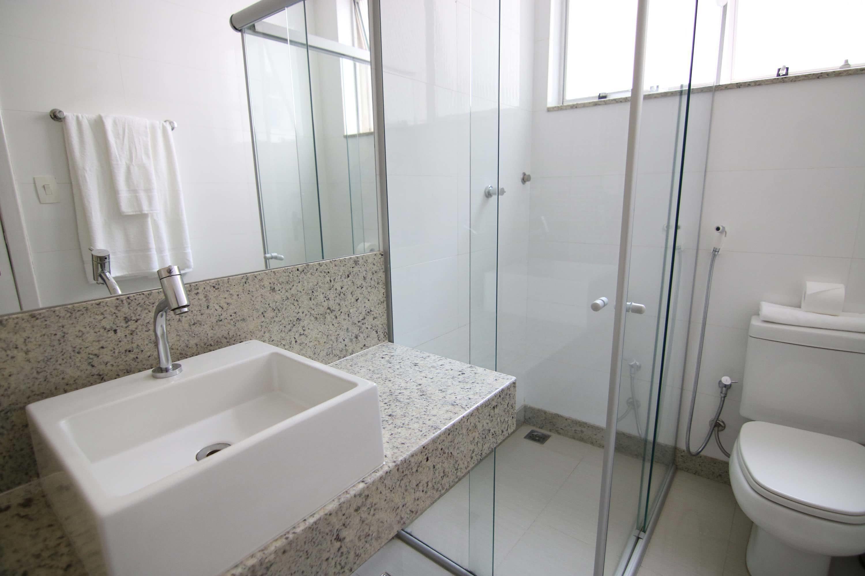 superior twin room | bathroom | shower, free toiletries, hair dryer, towels