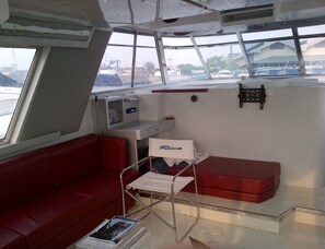 Boat 8-People | Living room | LED TV - Laislabonita (Labuan Bajo)