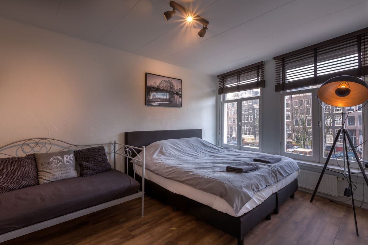 Economy Double Room, 1 King Bed with Sofa bed, Private Bathroom