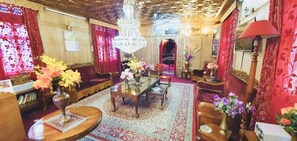 Business centre - Lake Victoria Houseboat (Srinagar)