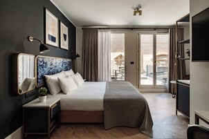 Suíte luxo, 1 quarto, terraço, vista para a cidade | Roupas de cama premium, frigobar, cofres nos quartos