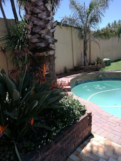 Naisar Holiday Home & Cottage Primrose