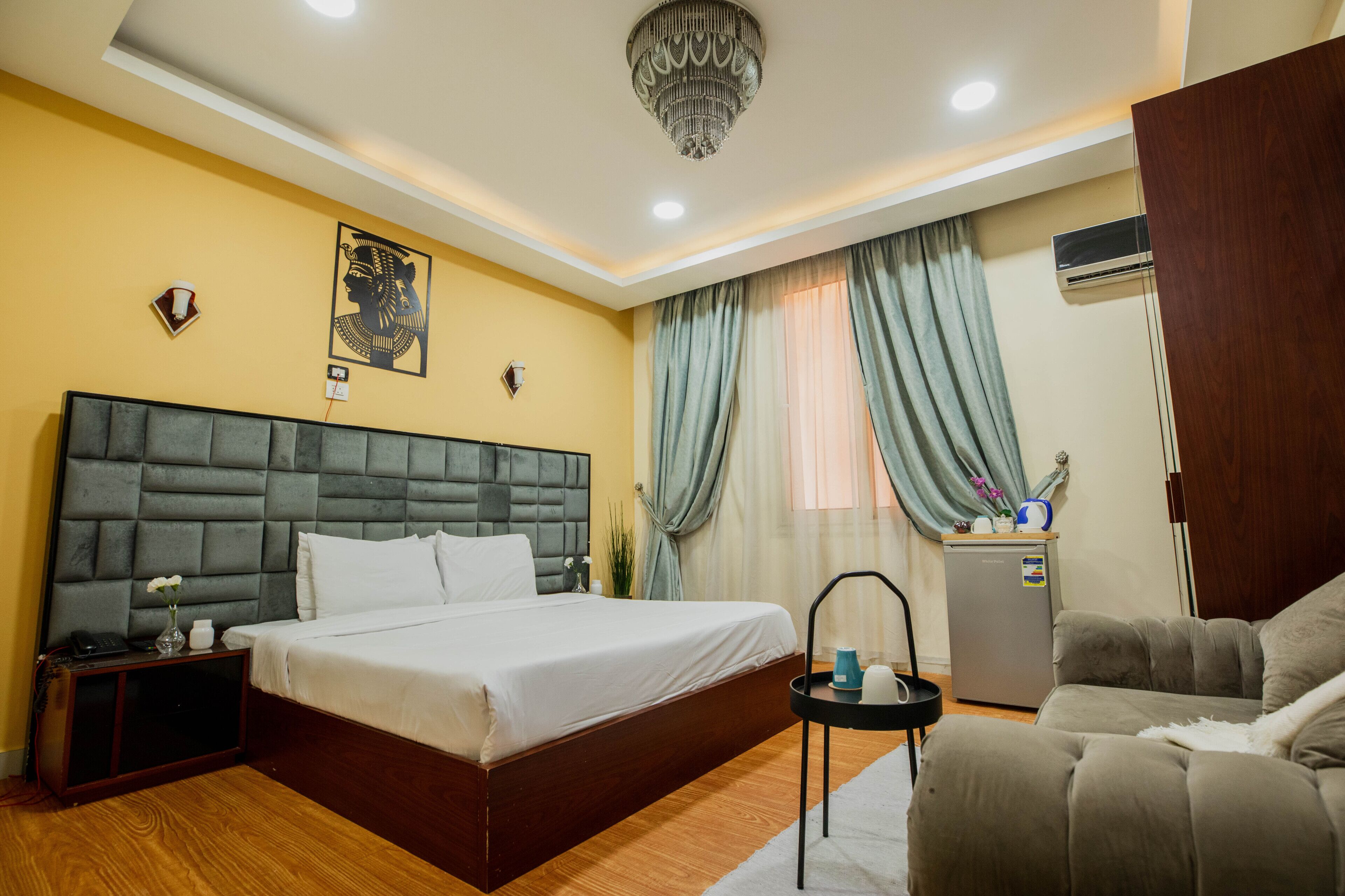 Photo - Capital City Hotel