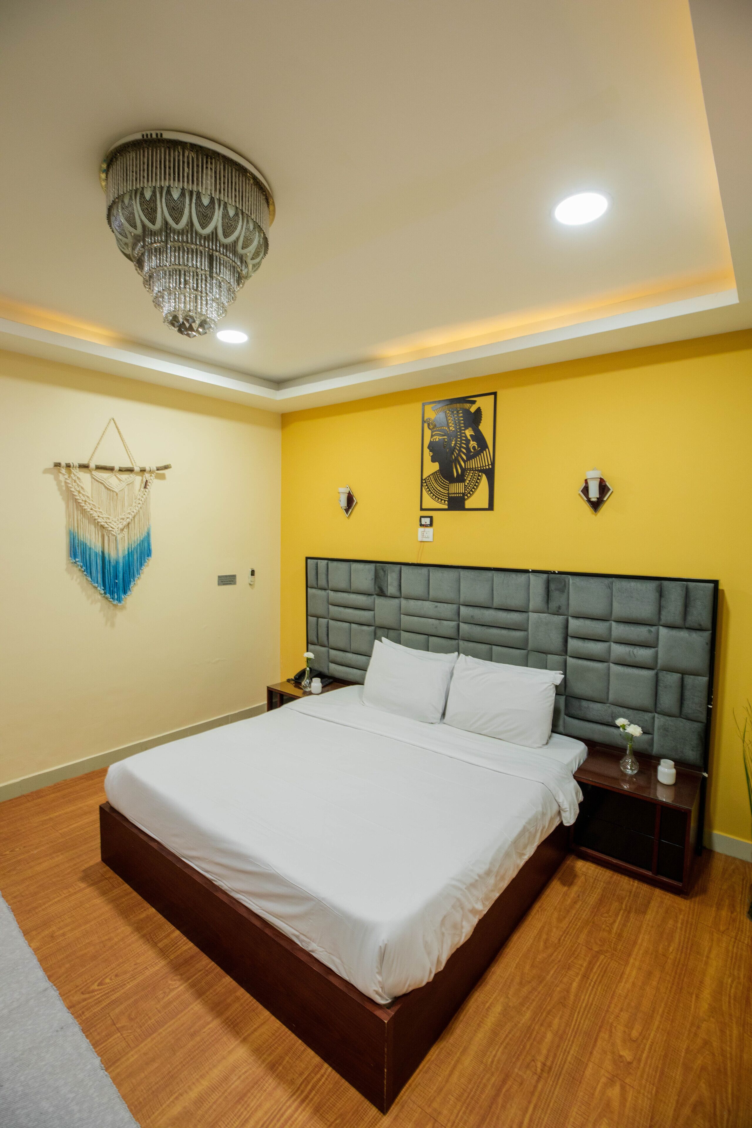 Photo - Capital City Hotel