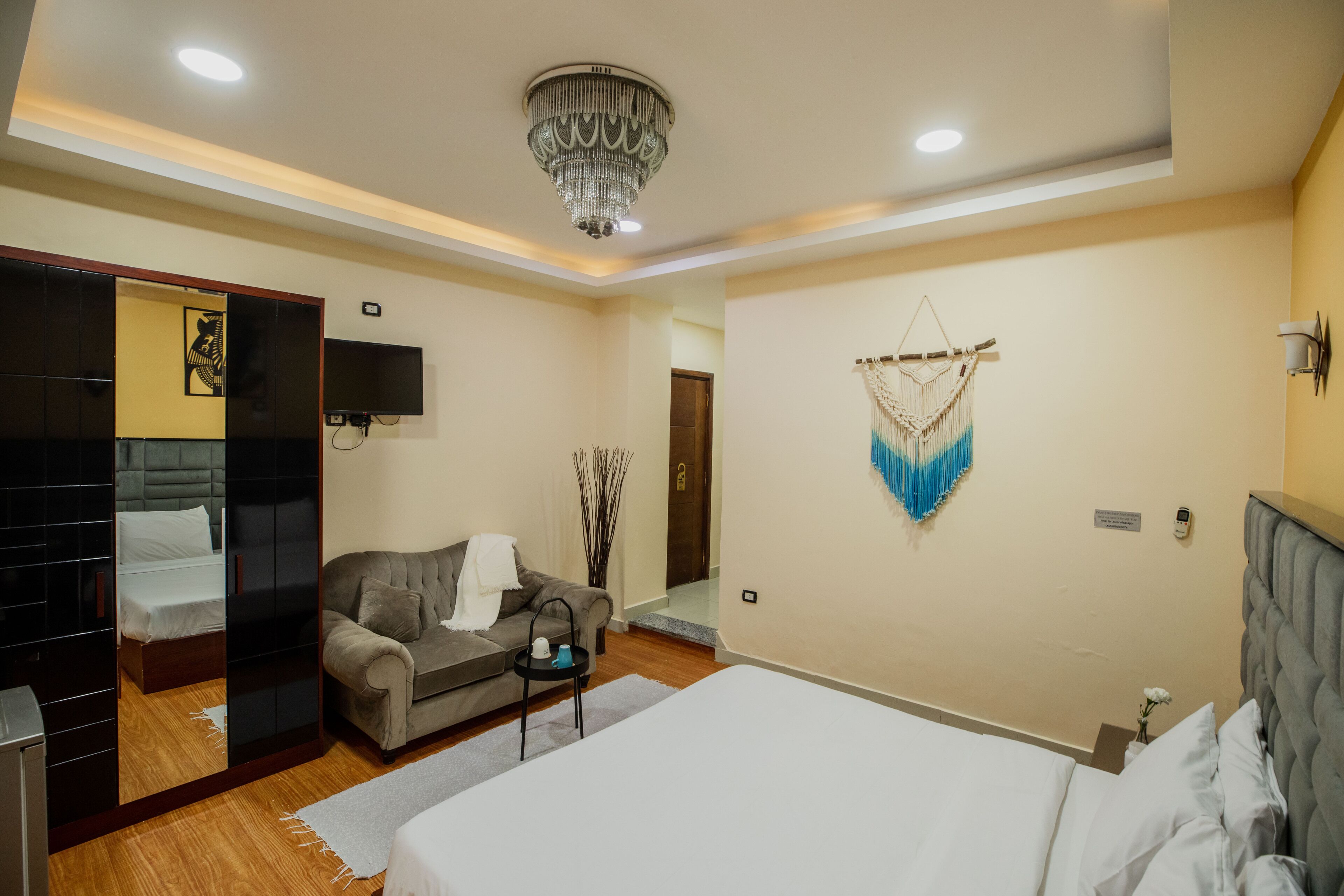 Photo - Capital City Hotel