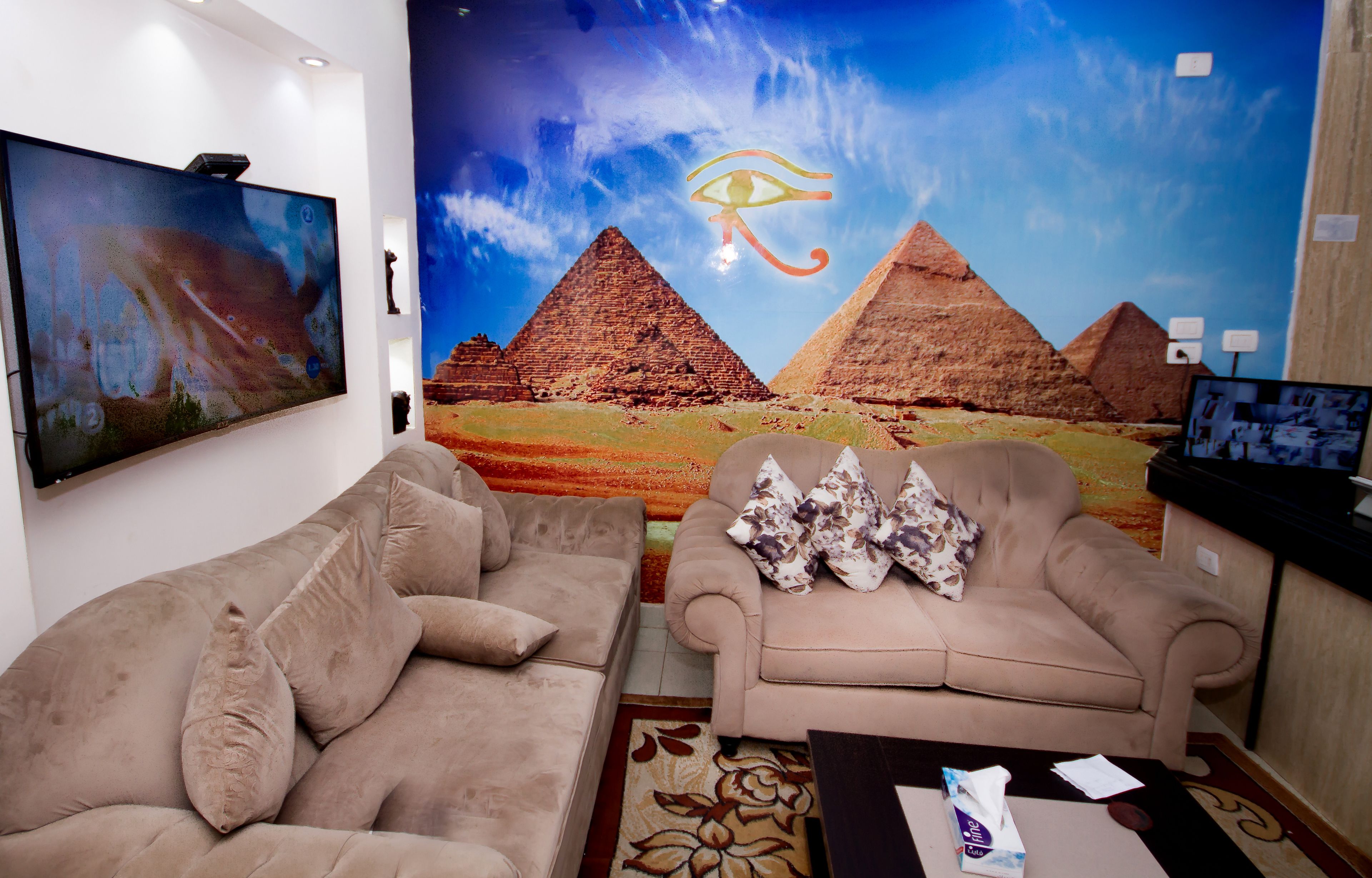 Photo - Capital City Hotel