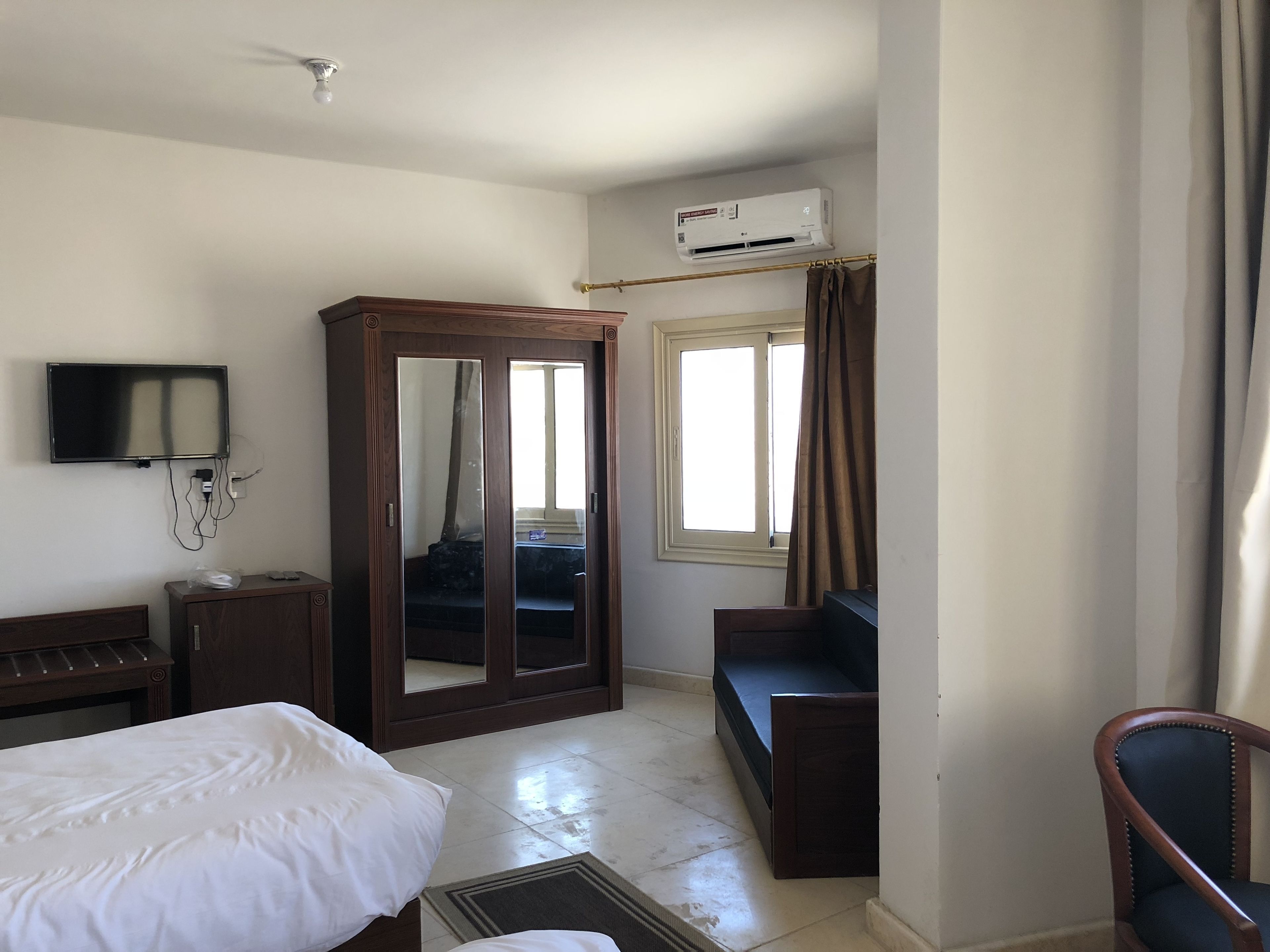 1 bedroom, premium bedding, in-room safe, desk