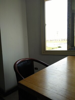 Couples’ dining