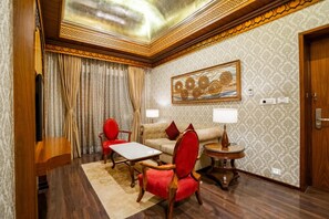 Suite, 2 kamar tidur (Duplex) | Seprai premium, brankas, meja kerja, dan kedap suara