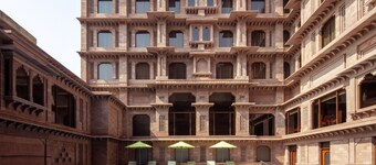 โรงแรม แรดิสัน โฮเทล โชธปุระ