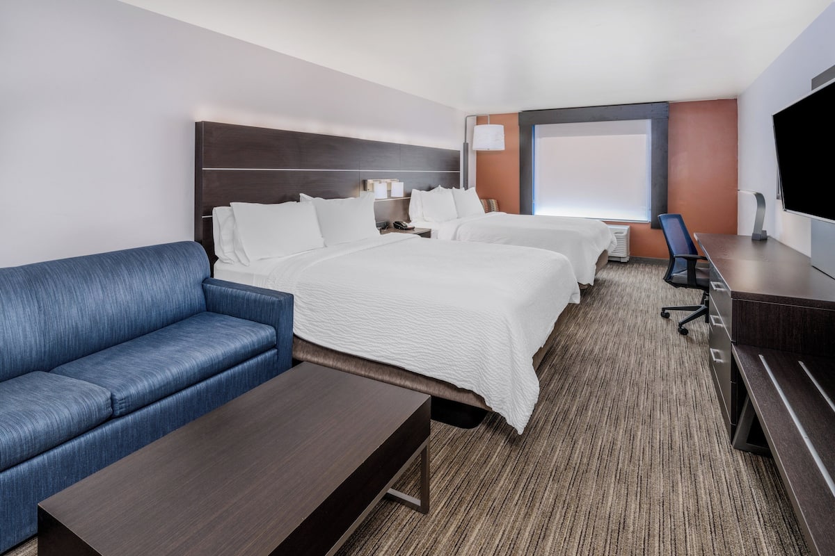 Suite, Multiple Beds | Premium bedding, pillowtop beds, in-room safe, desk