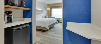 Holiday Inn Express & Suites Dallas NW HWY - Love Field by IHG