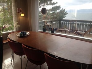 Panorama villa, 3 slaapkamers, uitzicht op oceaan, uitzicht op zee | Dineren in de kamer