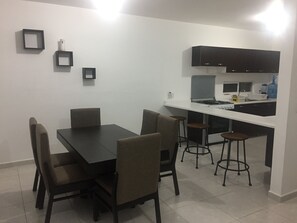 Casa familiar, varias camas | Servicio a la habitación