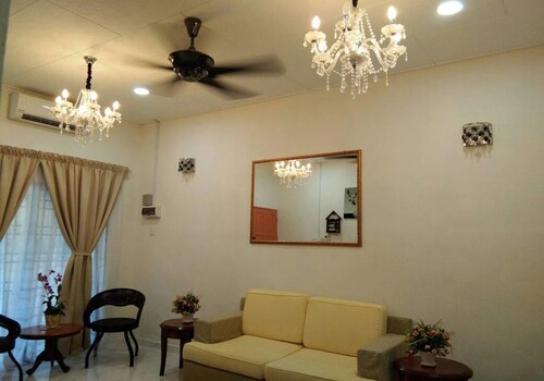 Ainis Guest House at The Lost World of Tambun