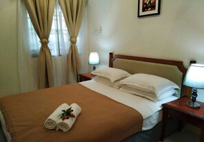 Comfort House, 3 Bedrooms, Accessible, Mountain View | 3 bedrooms, desk, soundproofing, iron/ironing board - Ainis Guest House at The Lost World of Tambun (Ipoh)