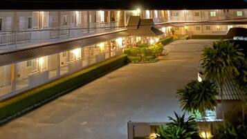 1 bedroom, minibar, desk, blackout drapes