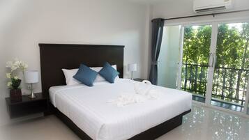 Standaard kamer | Een bureau, verduisterende gordijnen, geluiddichte muren, gratis wifi