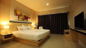 Standard Double Room | 書桌、遮光布/窗簾、隔音、免費無線上網