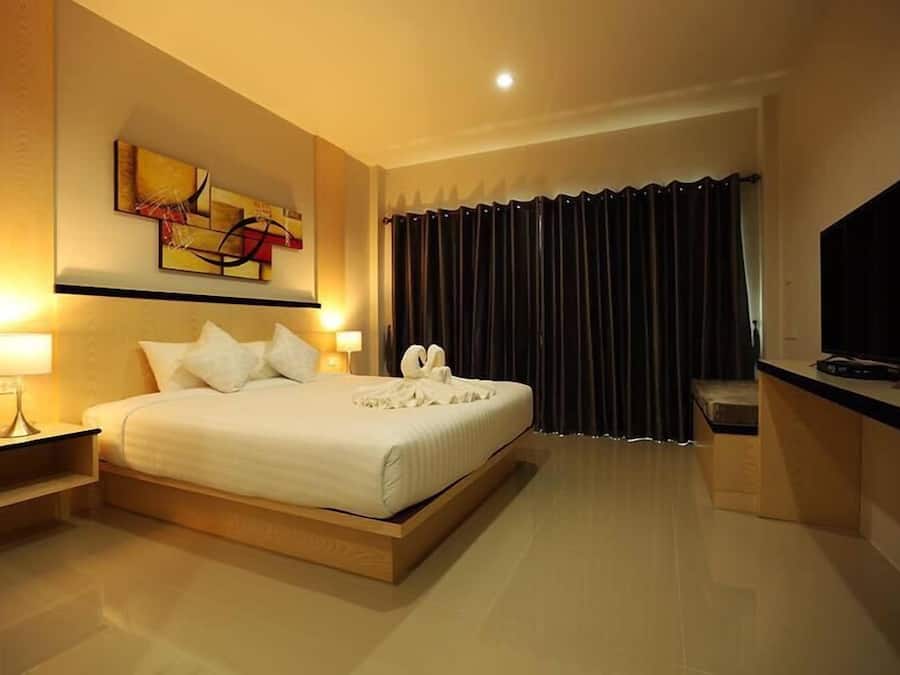 Standard Double Room | Escrivaninha, cortinas blackout, quartos à prova de som