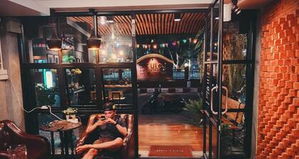 84 Gallery - Hostel