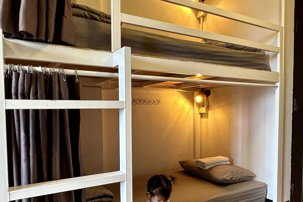 Mixed Dormitory 10 Beds | Caja de seguridad en la habitación, insonorización y wifi gratis