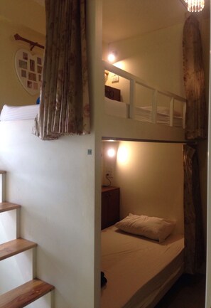 In-room safe, free WiFi, bed sheets