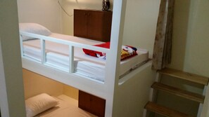 In-room safe, free WiFi, bed sheets