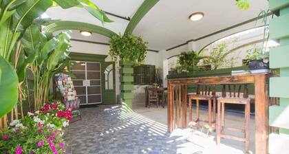 iRoom Boutique House