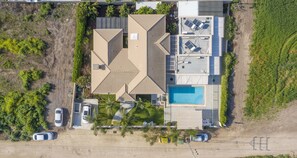 Exterior - Zimmer BaSadot (Yavne'el)