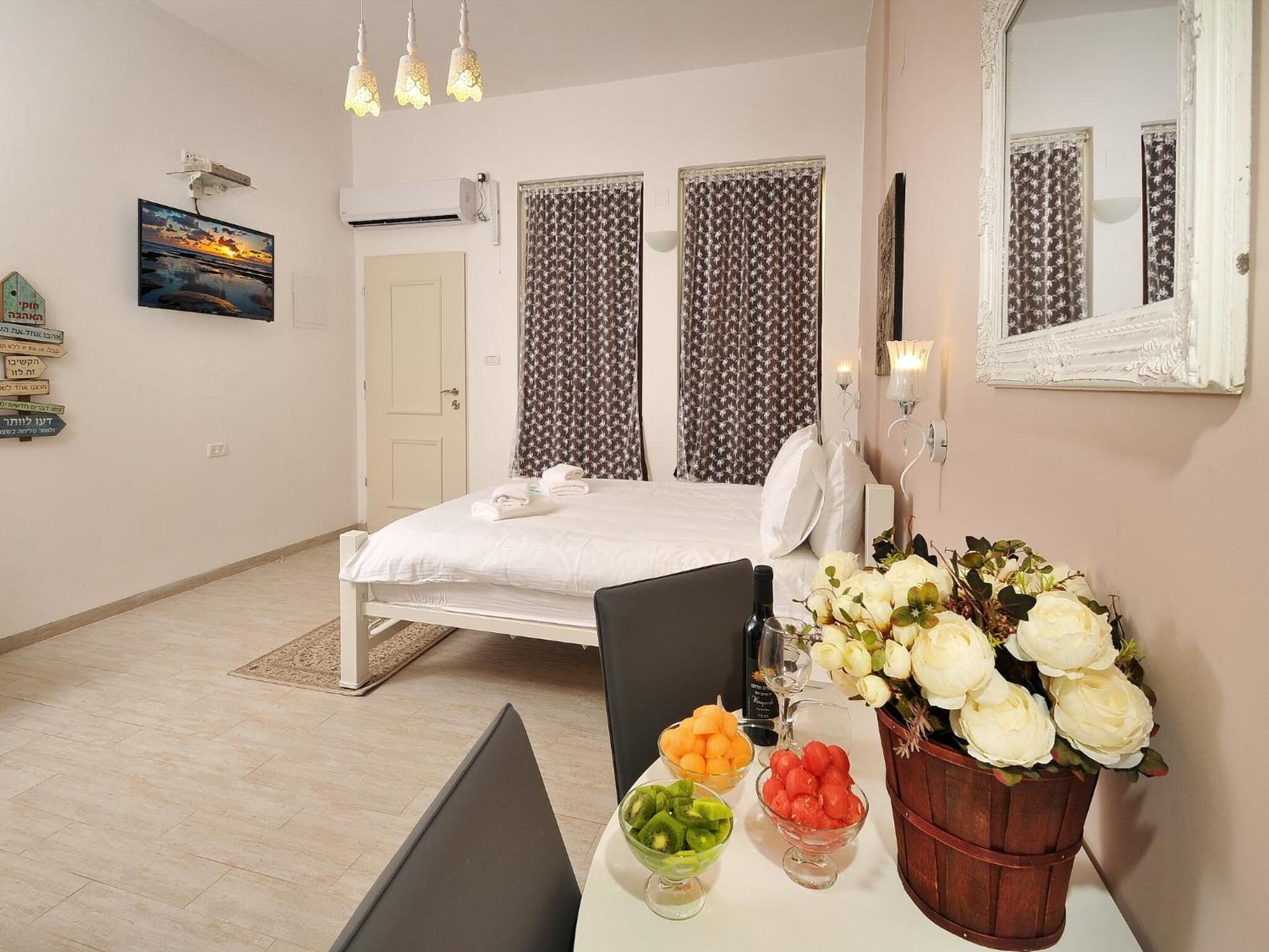 埃及棉床单、高档床上用品、记忆海绵床垫、办公桌