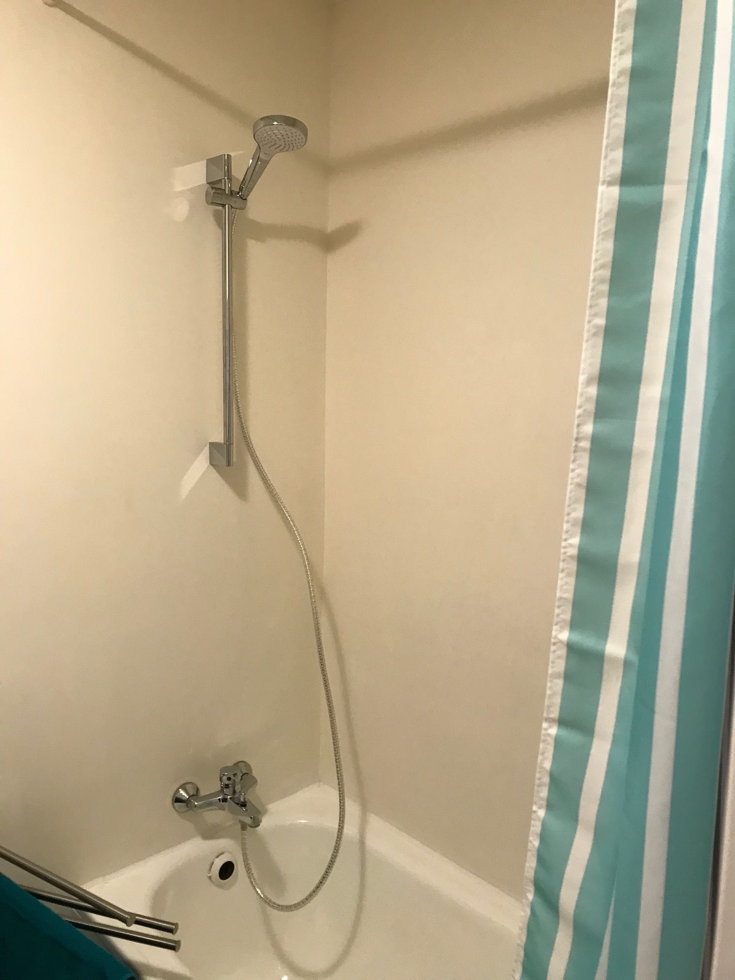 apartment, 2 bedrooms | bathroom shower