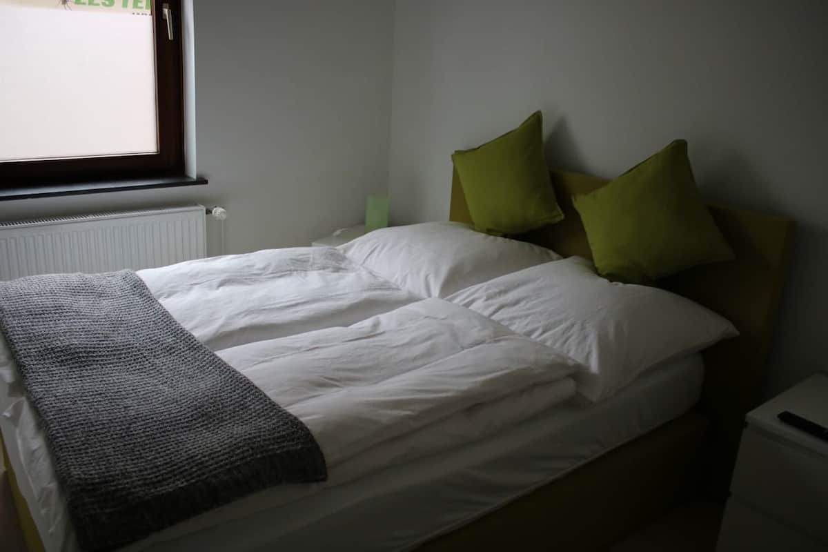 apartment, 2 bedrooms | 2 bedrooms, premium bedding, desk, iron/ironing board