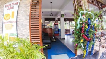 Pintu masuk hartanah