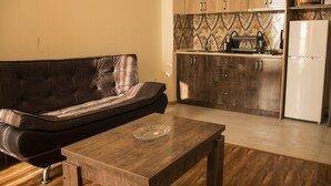 Comfort Apartment, 1 Bedroom, Non Smoking, Mountain View | Private kitchenette | Coffee/tea maker, fridge, microwave - Emirates Apartments (Batumi)