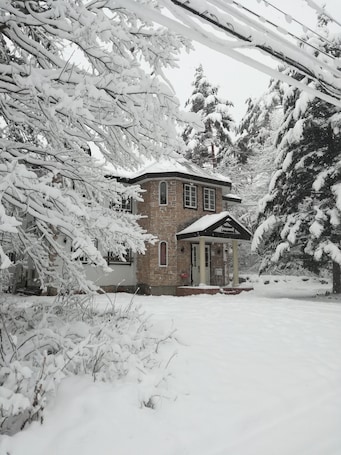 Fachada del alojamiento. Chateau Lausanne