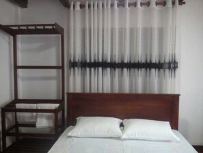 Deluxe Double Room - Walawwa Guest House (Ukuwela)