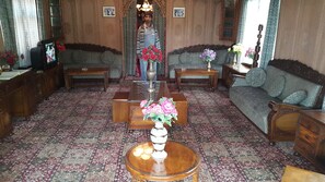 Khu tiếp khách ở sảnh
