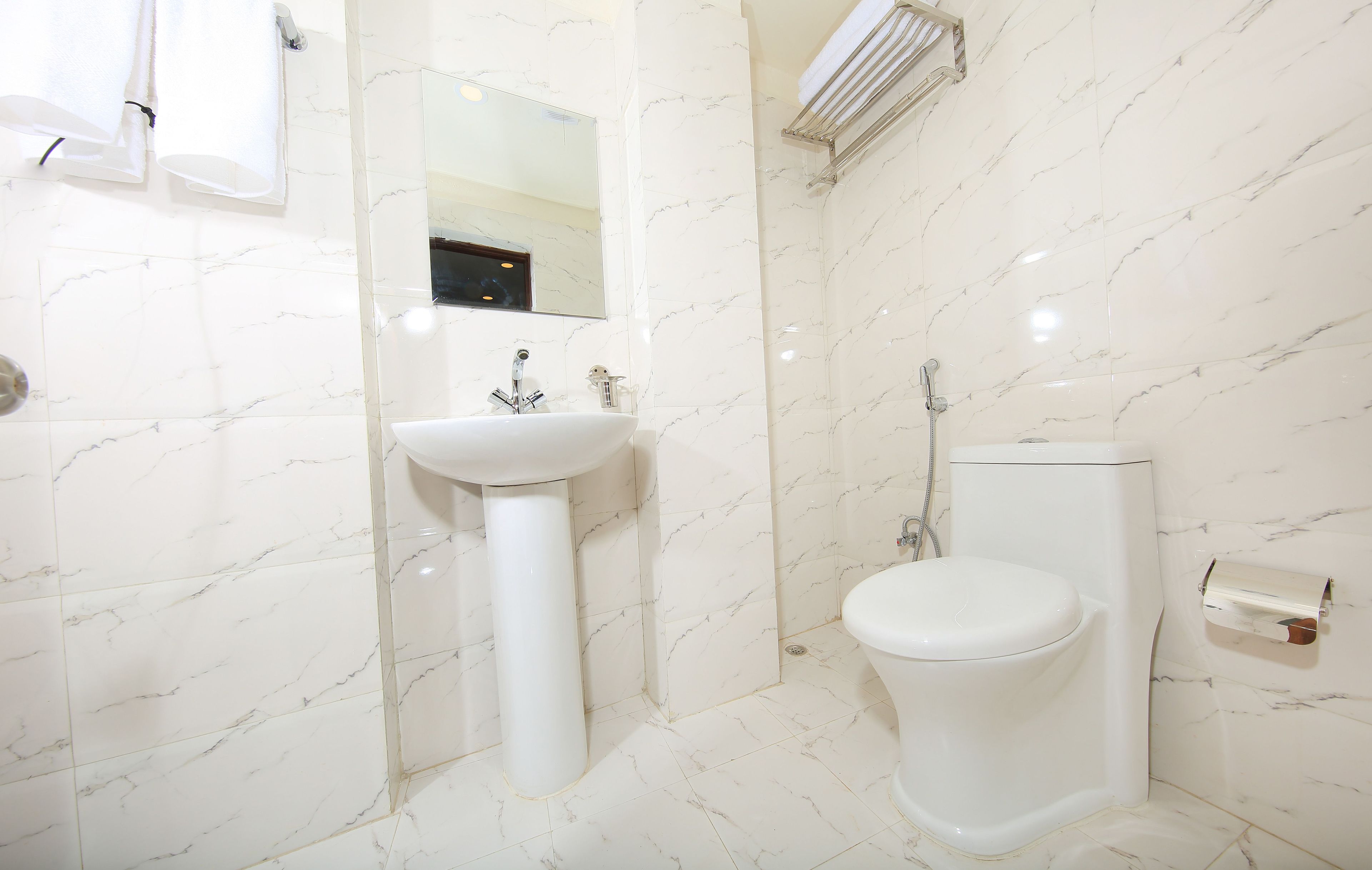 shower, free toiletries, hair dryer, slippers