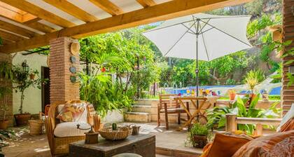 At Home Malaga Stay & Solo Travellers