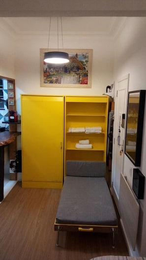 Comfort Studio, 1 Bedroom, Kitchenette, Courtyard View | Living area | Smart TV, Netflix, pay films - Copa1355 (Rio de Janeiro)