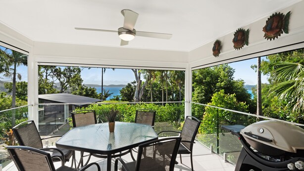 Unclassified image, 1 of 30, button - Oasis 25 Hamilton Island (Whitsundays)